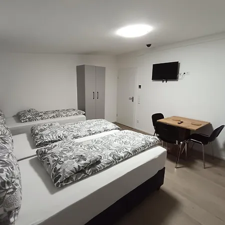 City Apartments Goeppingen شقة غوبينغِن